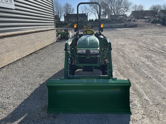 Image of John Deere 3025E equipment image 3