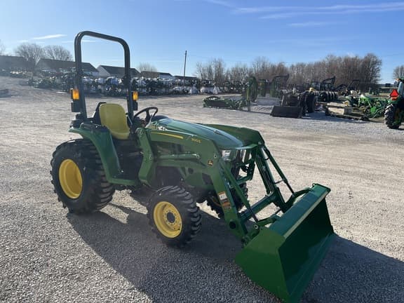 Image of John Deere 3025E equipment image 4