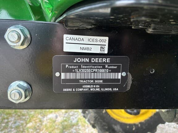 Image of John Deere 3025E equipment image 3