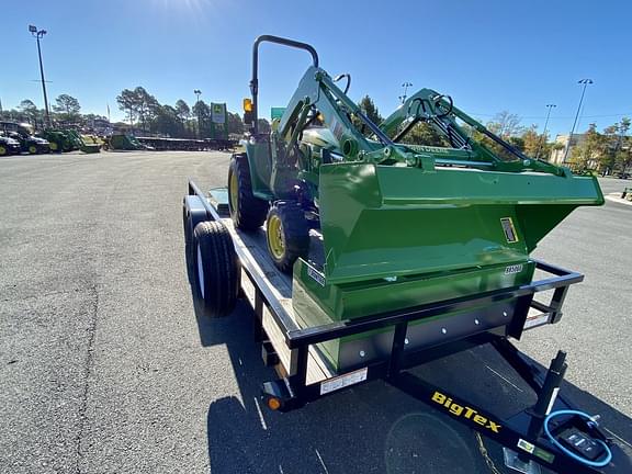 Image of John Deere 3025E equipment image 3