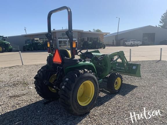 Image of John Deere 3025E equipment image 3