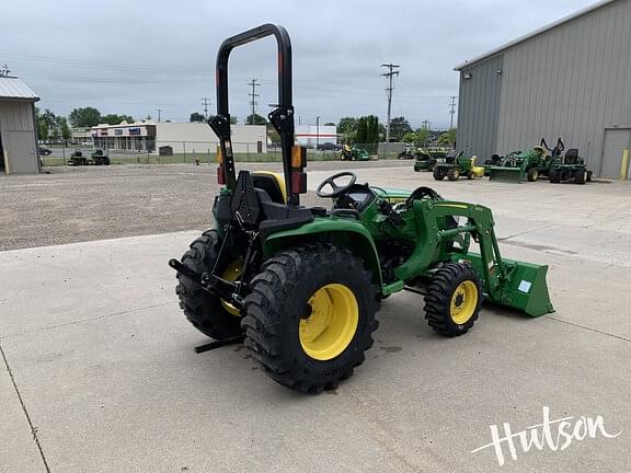 Image of John Deere 3025E equipment image 4