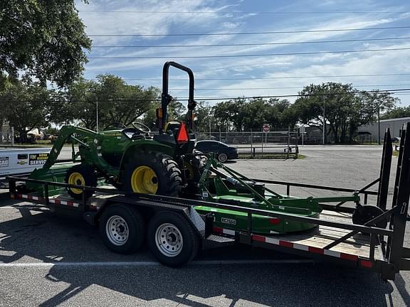 Image of John Deere 3025E equipment image 2