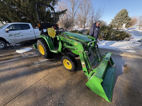 Image of John Deere 3025E Primary image