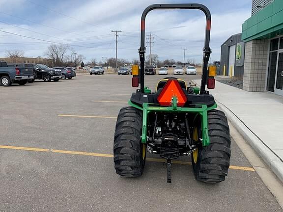 Image of John Deere 3025E equipment image 1