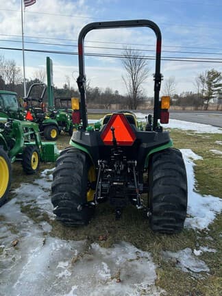 Image of John Deere 3025E equipment image 3