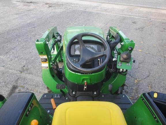 Image of John Deere 3025E equipment image 4