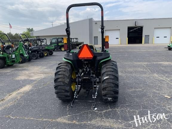 Image of John Deere 3025E equipment image 4