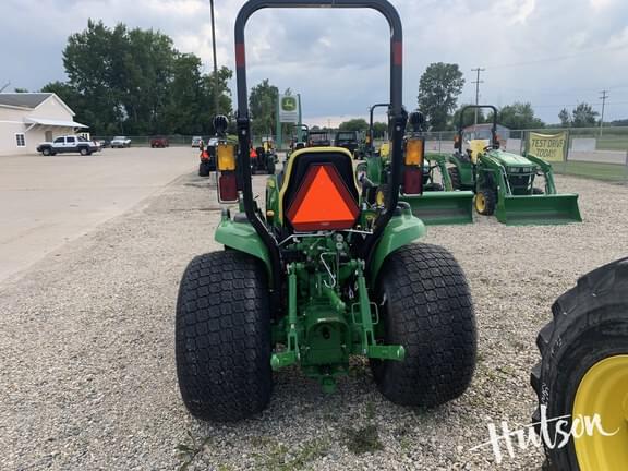 Image of John Deere 3025E equipment image 2