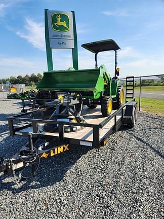 Image of John Deere 3025E equipment image 1