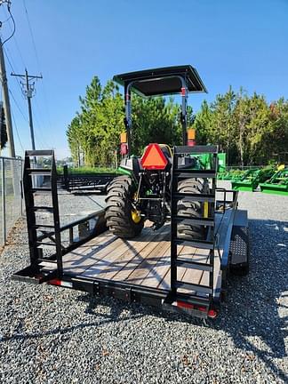 Image of John Deere 3025E equipment image 3