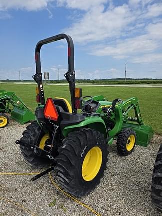 Image of John Deere 3025E equipment image 2