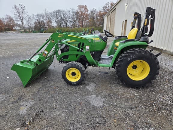 Image of John Deere 3025E equipment image 1