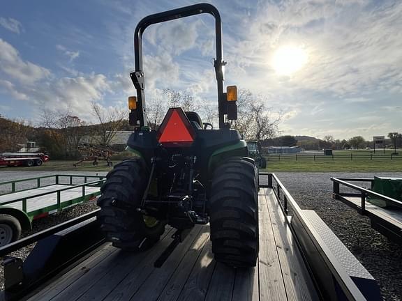 Image of John Deere 3025E equipment image 1