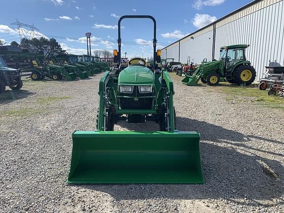 Image of John Deere 3025E equipment image 2