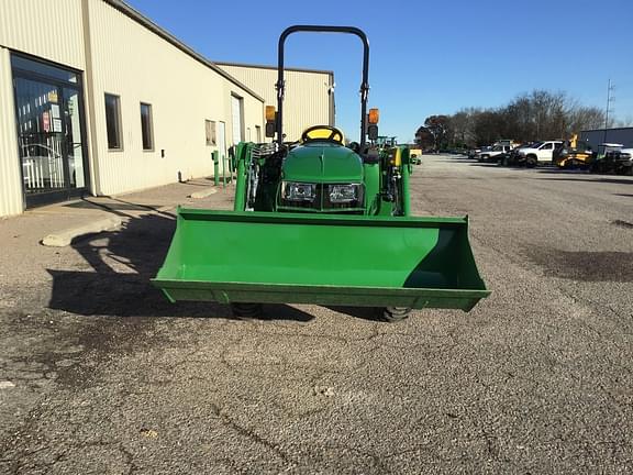 Image of John Deere 3025E equipment image 4