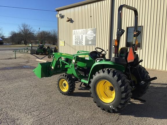 Image of John Deere 3025E equipment image 2