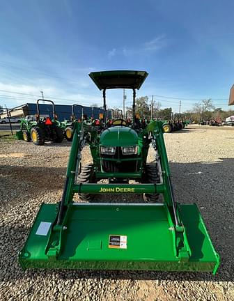 Image of John Deere 3025E equipment image 2