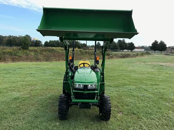 Image of John Deere 3025E equipment image 4