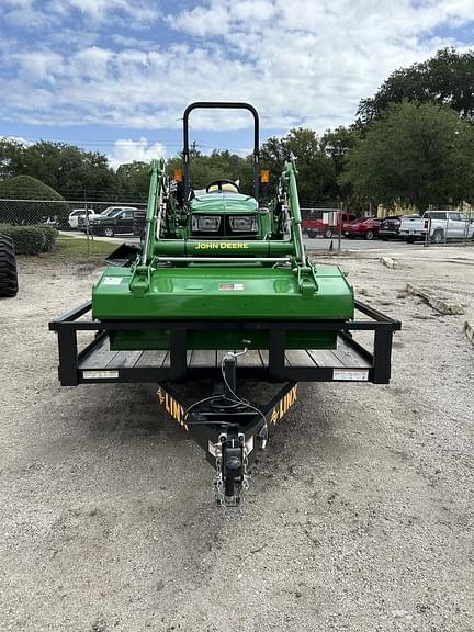 Image of John Deere 3025E equipment image 2