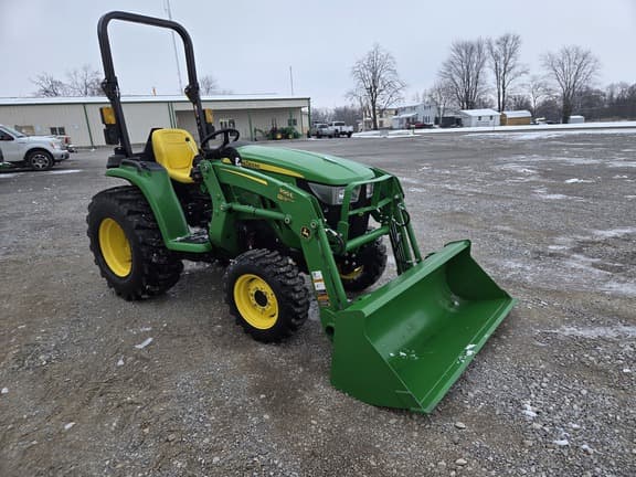 Image of John Deere 3025E equipment image 3