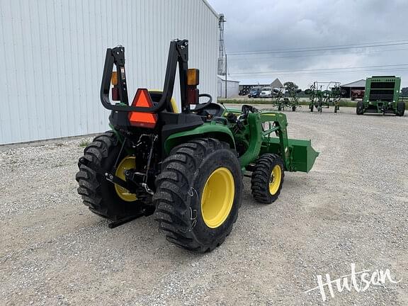 Image of John Deere 3025E equipment image 2