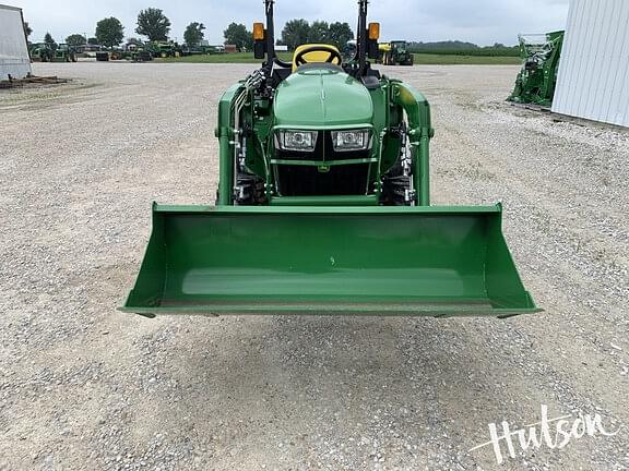 Image of John Deere 3025E equipment image 3