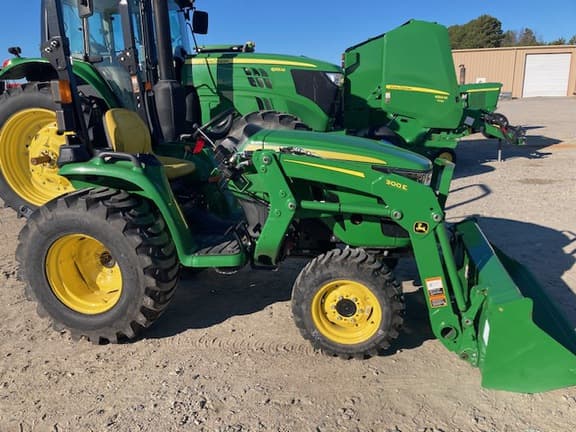 Image of John Deere 3025E equipment image 1
