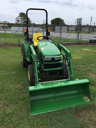 Image of John Deere 3025E equipment image 3