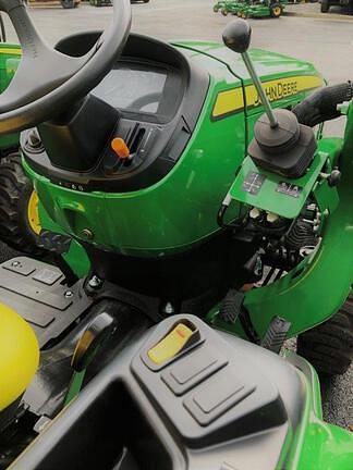 Image of John Deere 3025E equipment image 1