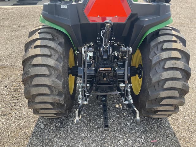 Image of John Deere 3025E equipment image 4