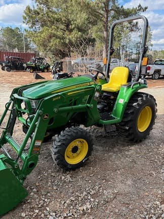 Image of John Deere 3025E equipment image 2