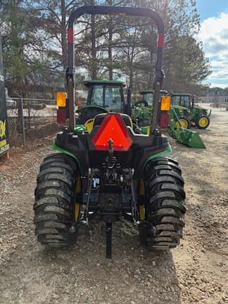 Image of John Deere 3025E equipment image 3