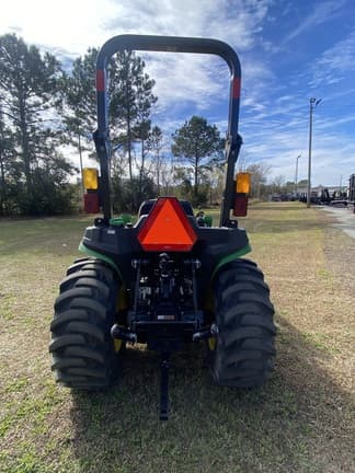 Image of John Deere 3025E equipment image 3