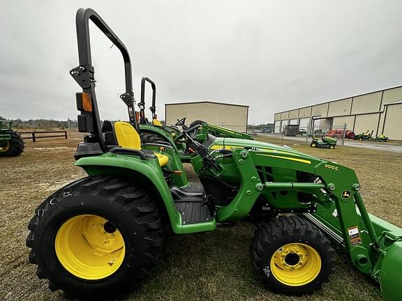 Image of John Deere 3025E equipment image 3