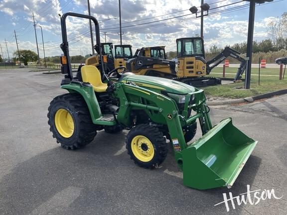 Image of John Deere 3032E equipment image 1