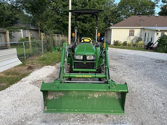 Image of John Deere 3032E equipment image 1