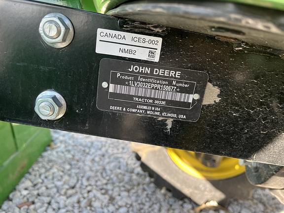 Image of John Deere 3032E equipment image 4