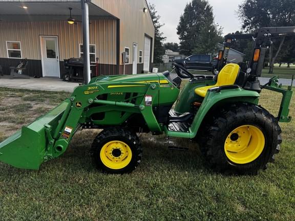 Image of John Deere 3032E Primary image