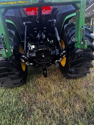 Image of John Deere 3032E equipment image 3