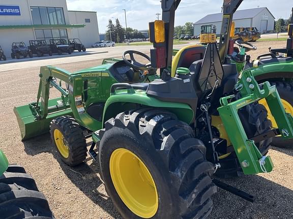 Image of John Deere 3032E equipment image 1