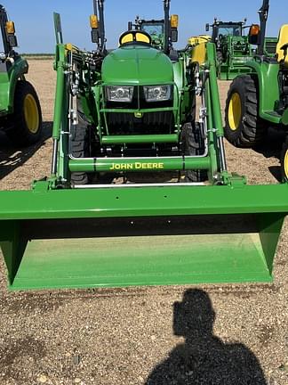 Image of John Deere 3032E equipment image 3