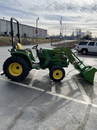 Image of John Deere 3032E equipment image 2