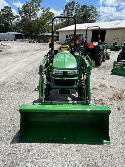Image of John Deere 3032E equipment image 1