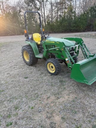 2024 John Deere 3032E Equipment Image0