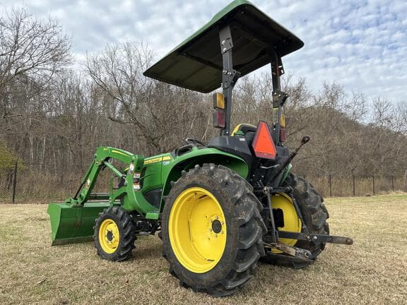 Image of John Deere 3032E equipment image 1