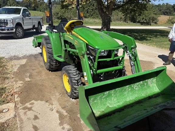 Image of John Deere 3032E equipment image 3