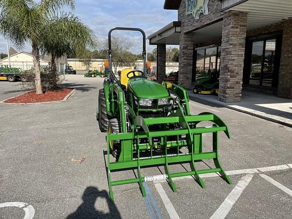 Image of John Deere 3032E equipment image 1