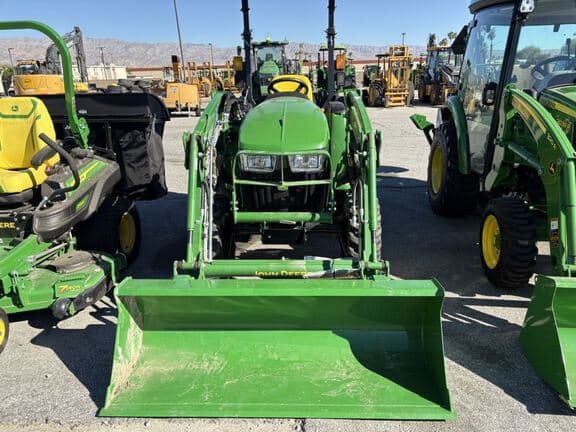 Image of John Deere 3032E Image 1