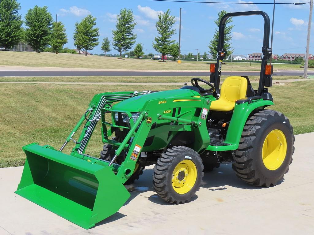 Image of John Deere 3032E Primary image